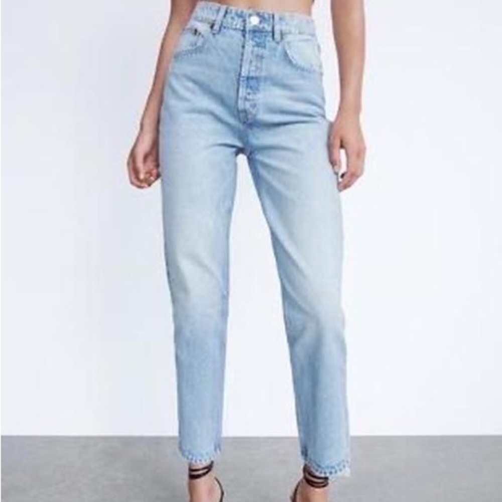 Light Blue High-Waisted Women's Jeans